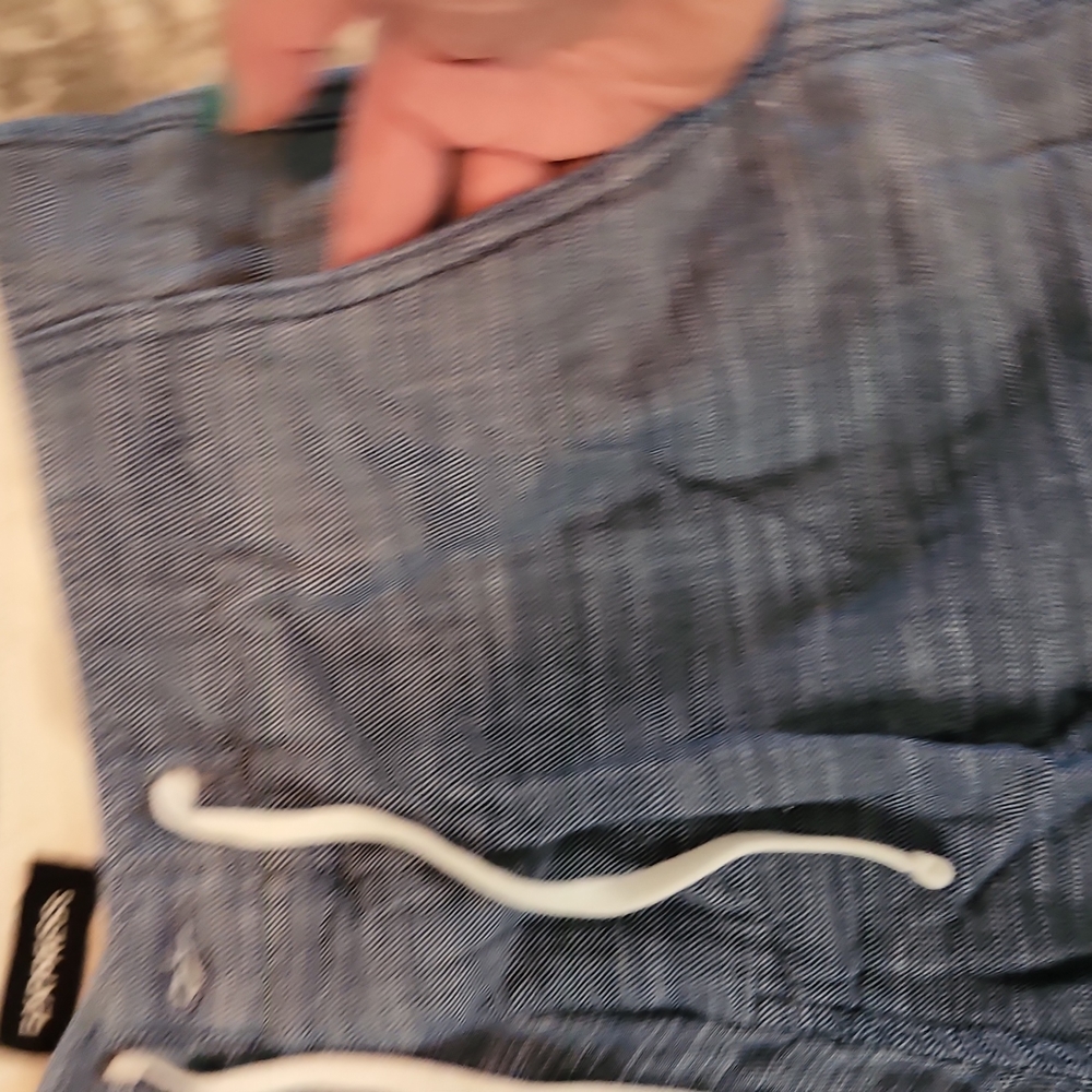 Express Men Shorts - Picture 3 of 7